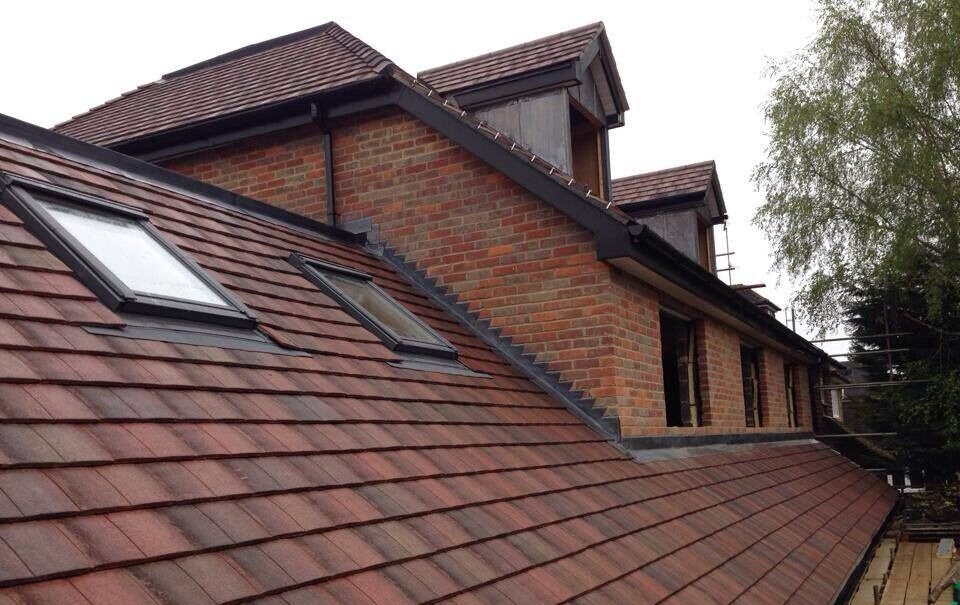 5 Red Flags That Tell You a Roofing Contractor in Newton Is Not Worth Your Money